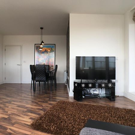 Luxury 2 Bed Penthouse Apartment Near Station Londres Extérieur photo
