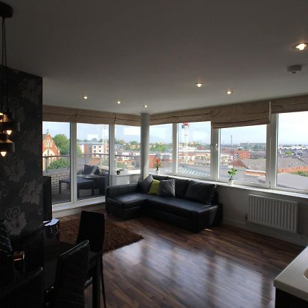 Luxury 2 Bed Penthouse Apartment Near Station Londres Extérieur photo