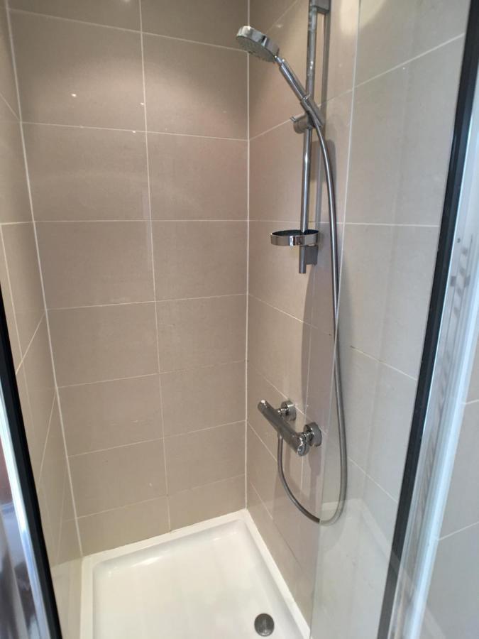 Luxury 2 Bed Penthouse Apartment Near Station Londres Extérieur photo