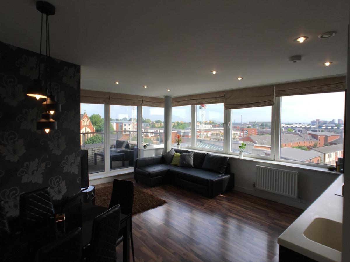 Luxury 2 Bed Penthouse Apartment Near Station Londres Extérieur photo
